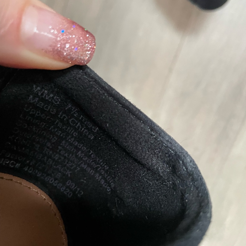 Super Cute Tall Black Suede Wedges - Picture 7 of 7
